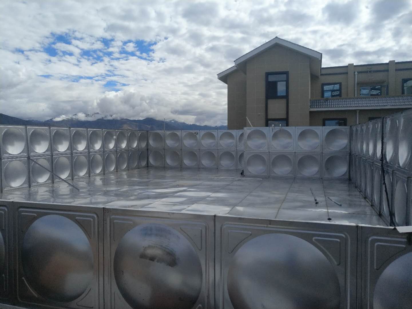 �WУ������ʽ�oؓ����ˮ�O��ă��c